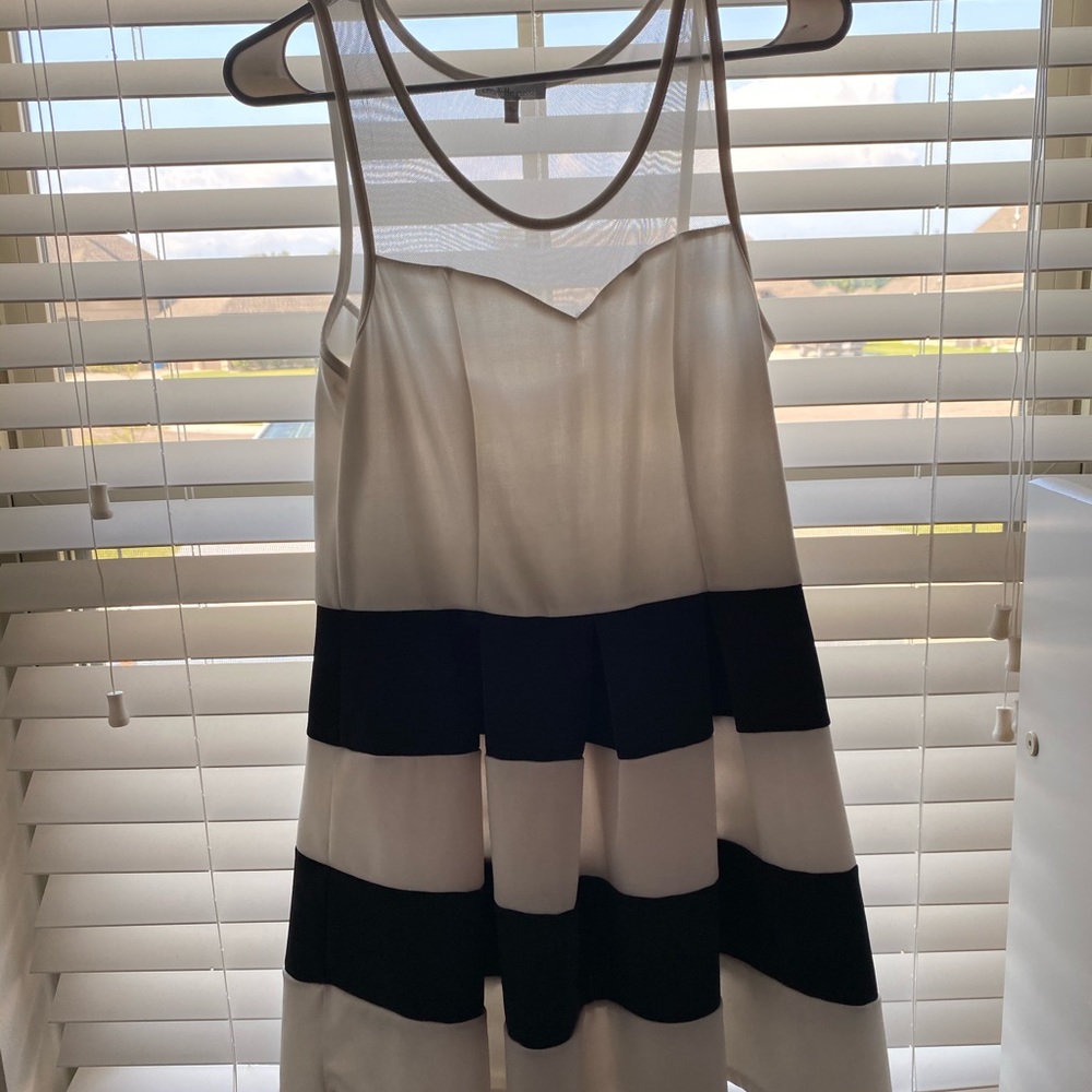 lace mesh black & white dress